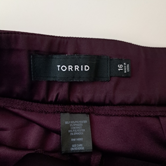 Torrid Pull On Stretch Wide Leg Crop Pants In Plum - Picture 9 of 10